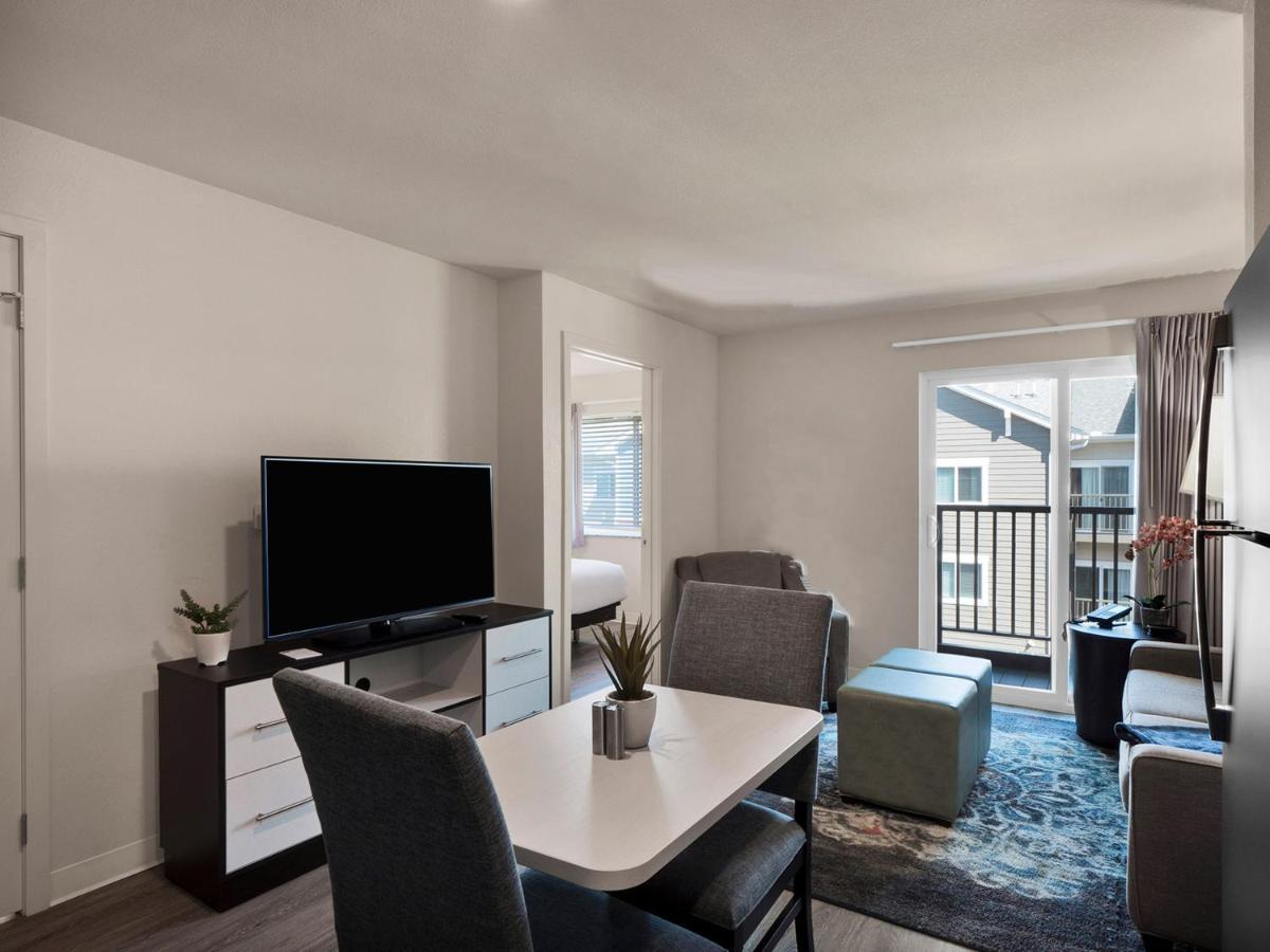 Waterwalk Extended Stay By Wyndham Charlotte - Arrowood Exteriör bild