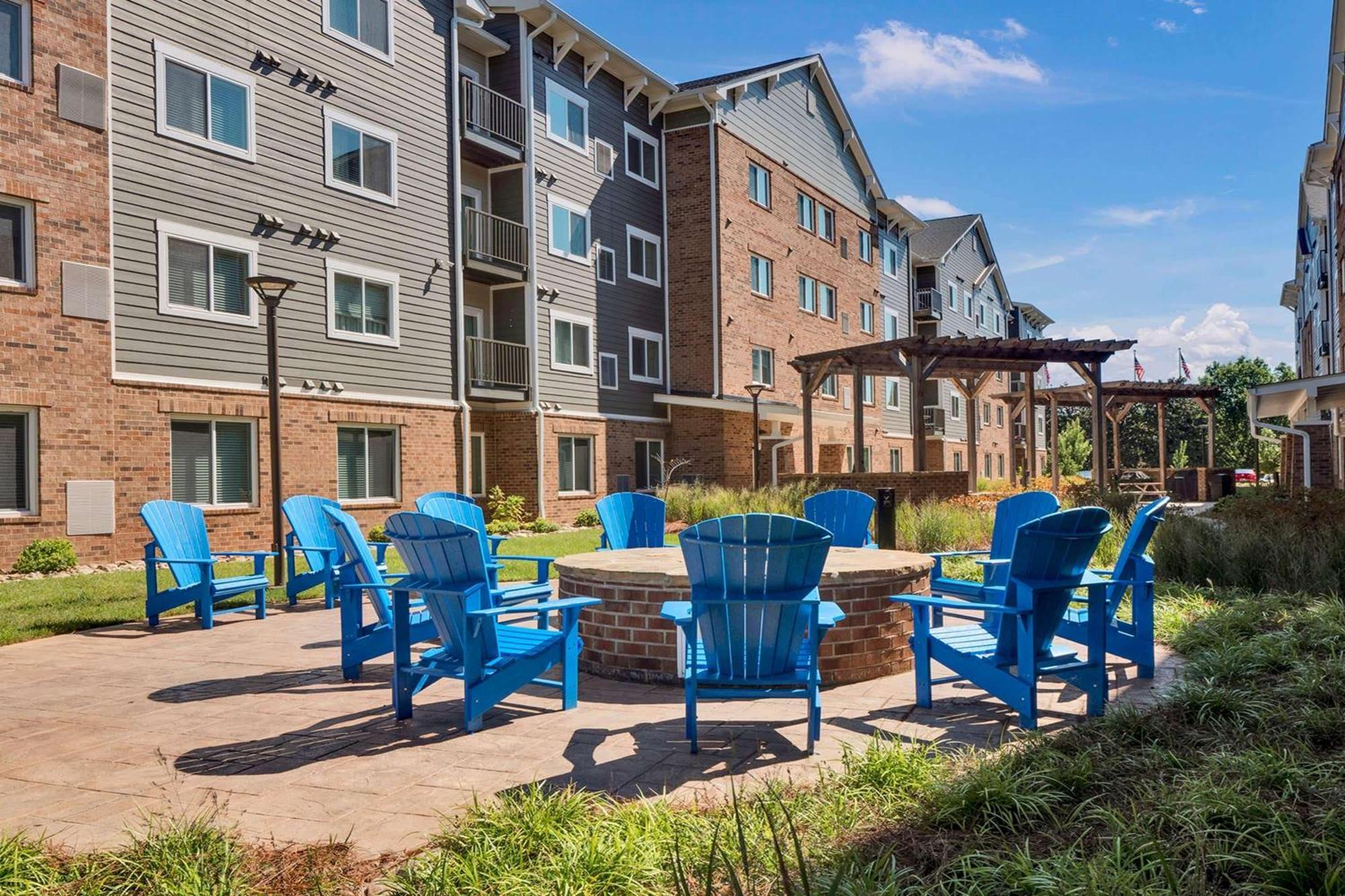 Waterwalk Extended Stay By Wyndham Charlotte - Arrowood Exteriör bild
