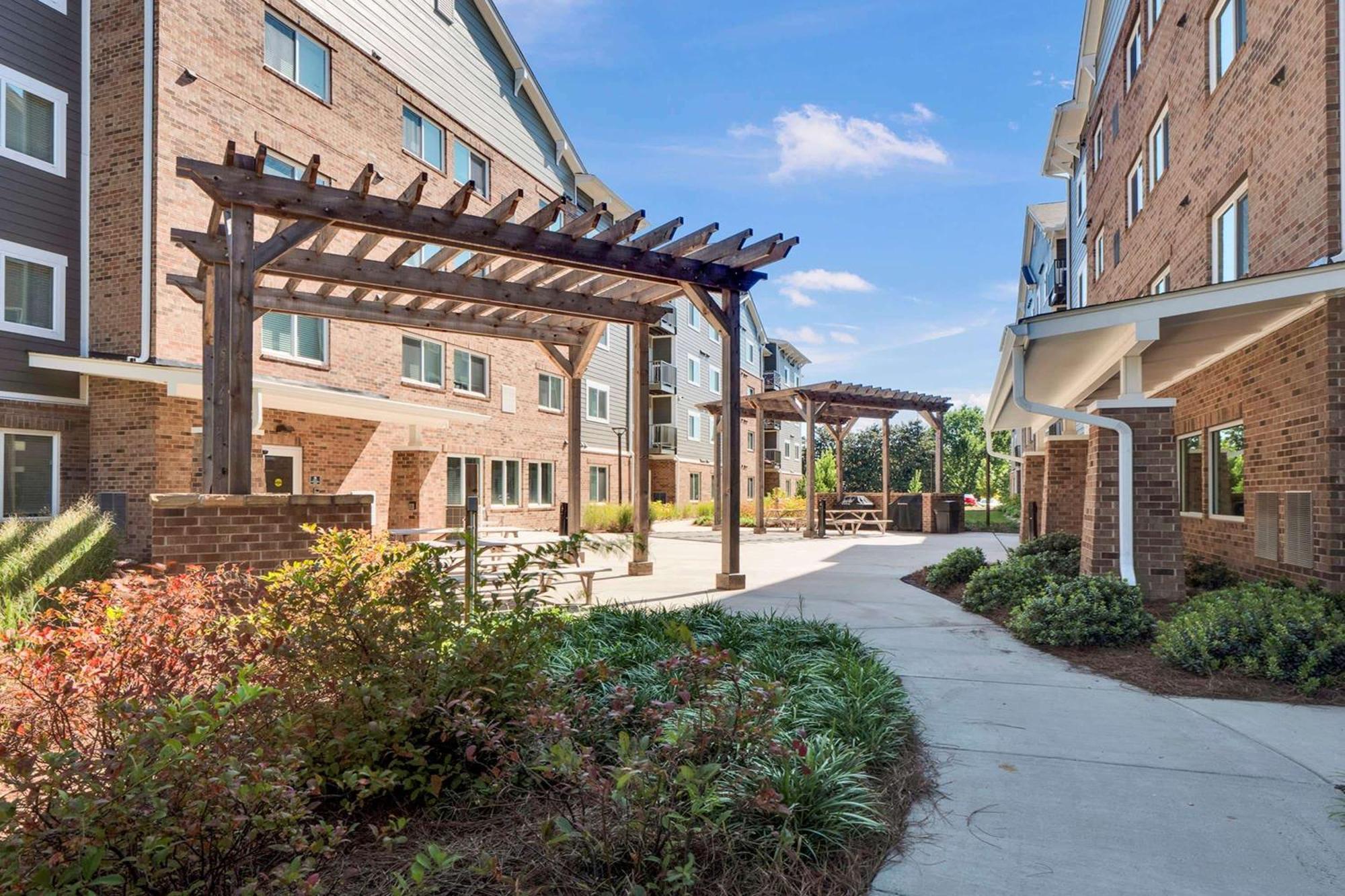 Waterwalk Extended Stay By Wyndham Charlotte - Arrowood Exteriör bild